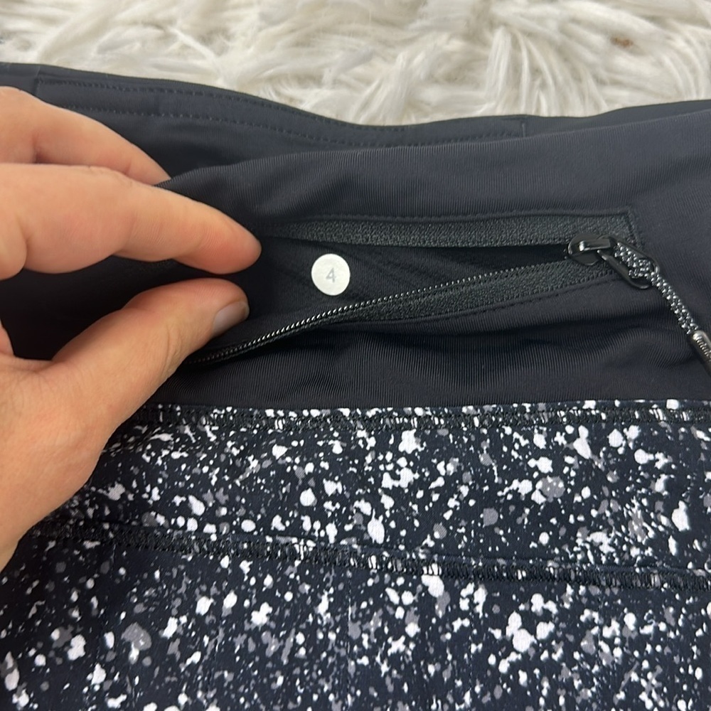 Lululemon Circuit Breaker Skirt (Tall) Splatter White Black / Black - Picture 6 of 6